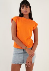 LELA T-shirt basic - orange