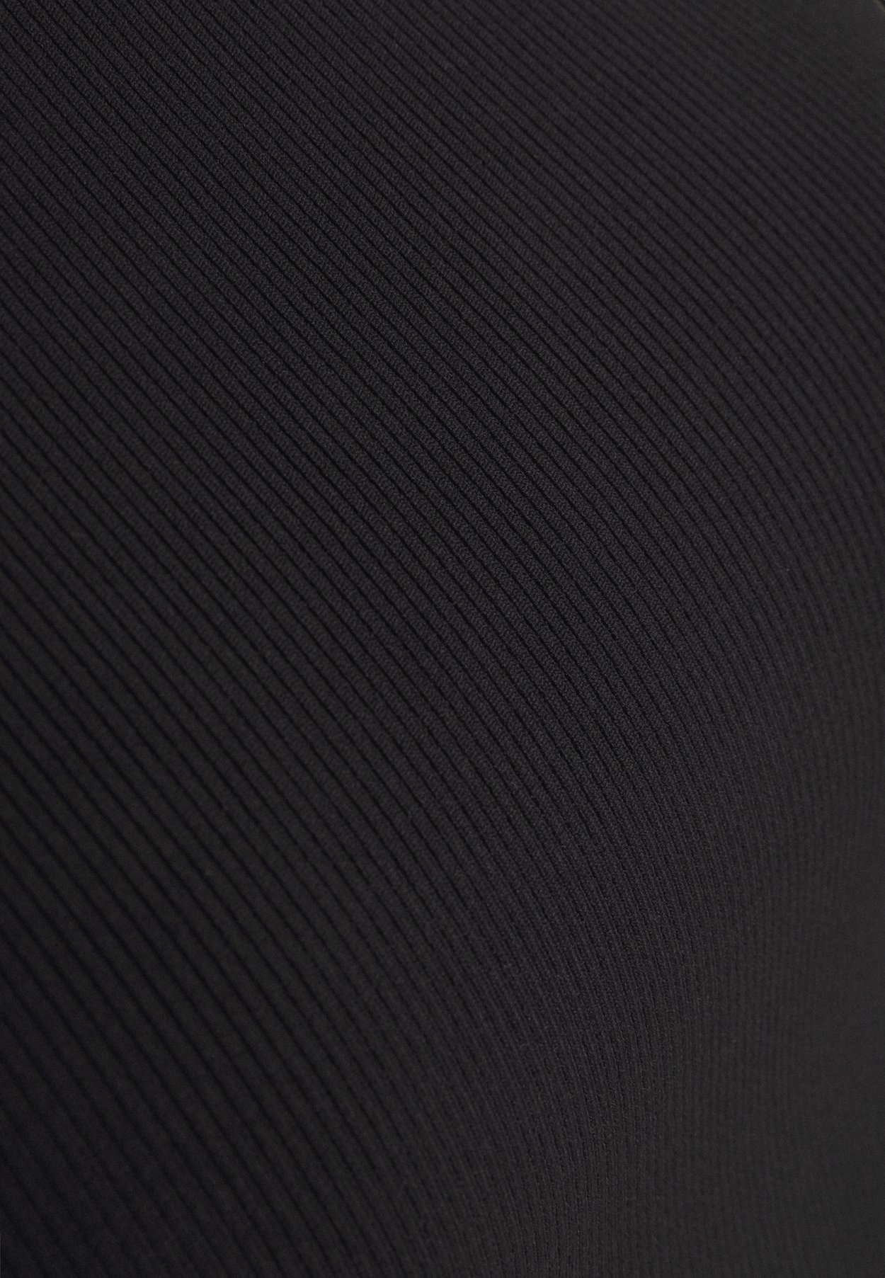 CROP RACERBACK