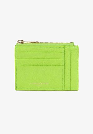 Porte-cartes en cuir vert vif avec plusieurs emplacements pour cartes et un compartiment zippé, doté de quincaillerie en ton doré et de surpiqûres contrastantes.