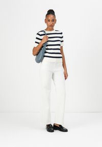 Tommy Hilfiger RELAXED STRAIGHT - Straight leg jeans - white