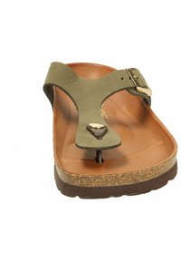 Sandalo infradito verde oliva con un sottopiede in pelle, fibbia metallica regolabile e suola in sughero marrone. Sottopiede liscio marrone con dettagli testurizzati.