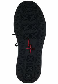 Czarna gumowa podeszwa z wzorami trakcji, z wyraźnym czerwonym logo "GRIP+" oraz mniejszym detalem marki "GEOX".