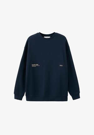 Tmavomodrá mikina z bavlnenej zmesi, s okrúhlym výstrihom, dlhými rukávmi a malým žltým textovým logom na prednej strane.