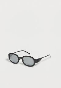 Неизбран, black
