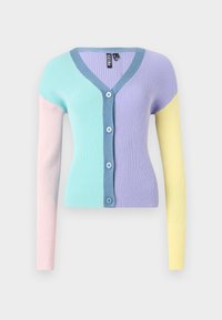 Ženski žametni kardigan z V-izrezom, gumbnim zapiranjem in dolgimi rokavi v pastelnih odtenkih: mintno zeleni, vijolični, roza in rumeni.