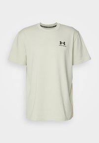 - T-shirt basic