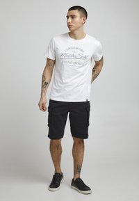 11 Project PRLIJAN REGULAR FIT - Denim shorts - black