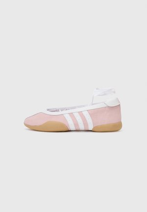 TAEKWONDO MEI BALLET - Baskets basses - clear pink/ftwr white/gum