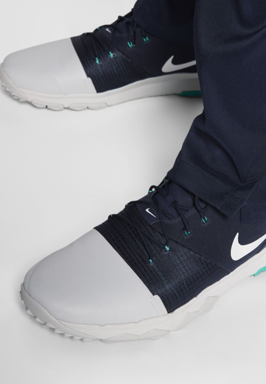 nike golf trousers blue