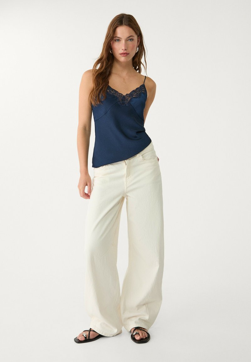 Haut de pyjama débardeur col V bleu marine femme | La Halle