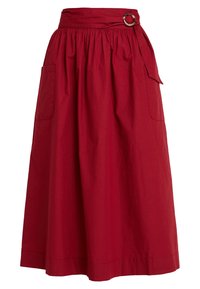 Czerwona spódnica midi z bawełny, z marszczoną talią, okrągłą klamrą i bocznymi kieszeniami. Gładka faktura o jednolitym kolorze.