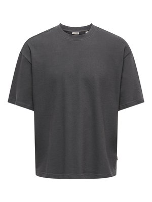 T-shirt oversize à manches courtes gris foncé avec col rond et petite étiquette de marque discrète à l'intérieur du col, design uni.