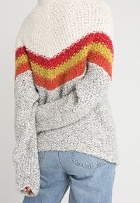 Free People Strickpullover - off-white