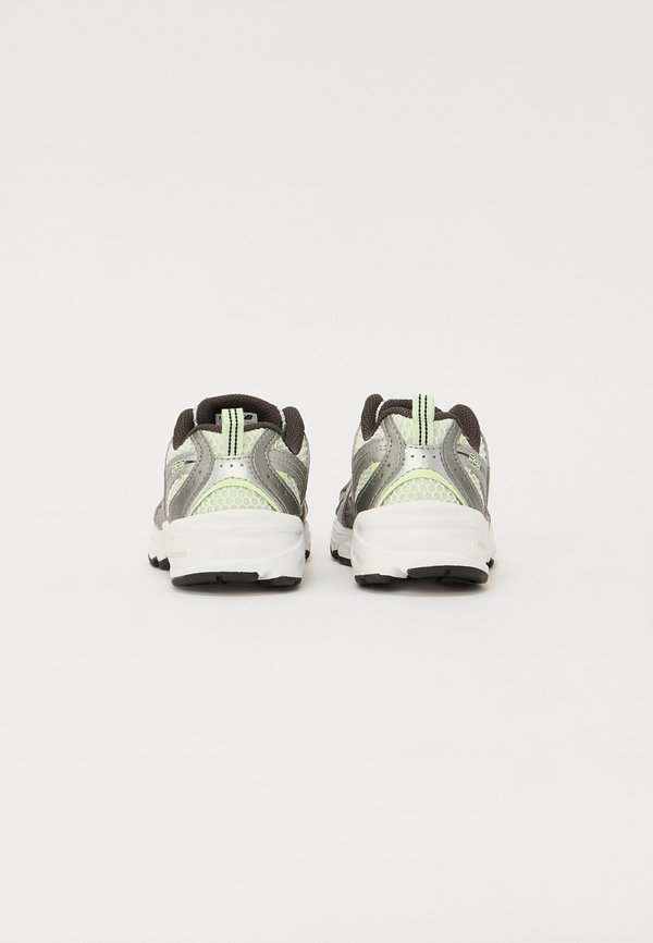530 UNISEX - Trainers - silver metallic2