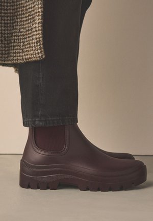 Next, Snowboots  - chocolate brown