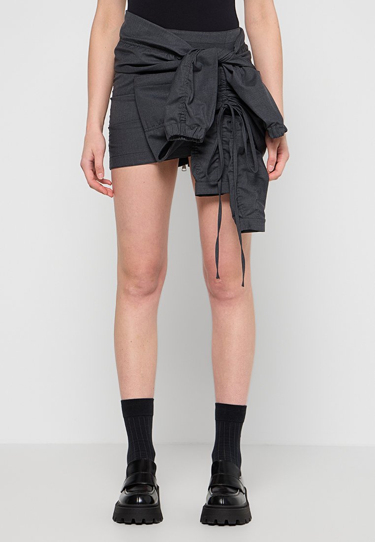 N°21 Minirok donkergrijs N°21 Minirok donkergrijs