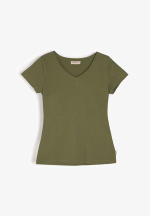 Oliwkowy t-shirt z krótkim rękawem i dekoltem w kształcie litery V, wykonany z miękkiej bawełny, z prostym obszyciem i małą metką z logo z boku.