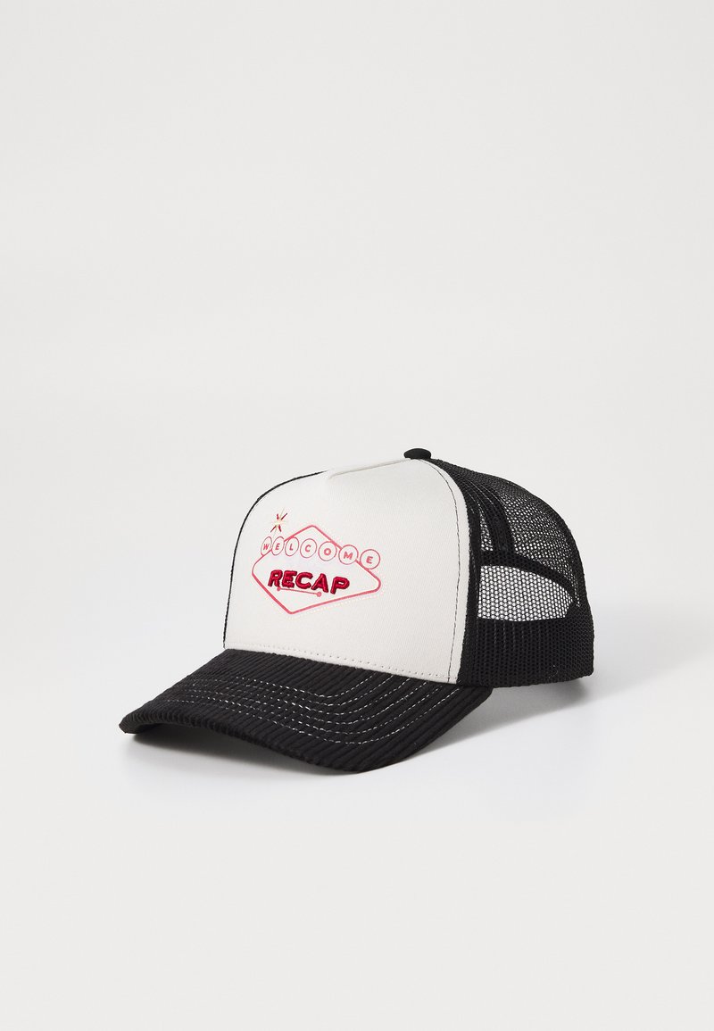 ReCap - "WHAT HAPPENS IN..." TRUCKER UNISEX - Naģene - black/cream, Palielināt
