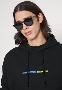 Endless Nights UNIFORM ESSENTIALS LOGO HOODIE - Camisola - black