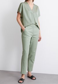Marc O'Polo Pantalon classique - light green