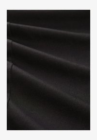 Geselecteerd, deep black