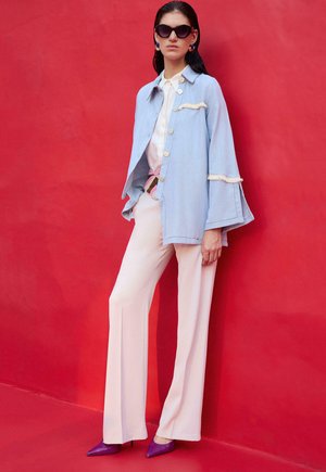 Touché Privé, PARTED JACKET - Manteau court - blue