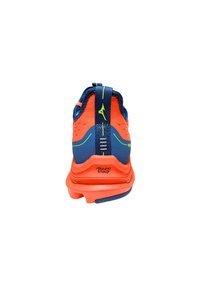 Chaussure de course orange vif avec un col bleu, des accents verts et une tige texturée. Comprend une languette arrière et un logo "Mizuno Energy".