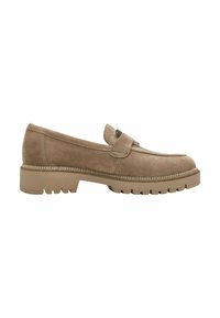 Mocassin en daim taupe à talon bas avec semelle épaisse et bride décorative sur le cou-de-pied.