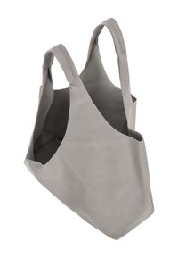 Szürke táska puha anyagból, tágas belső térrel, széles vállpántokkal és minimális, enyhén texturált felülettel rendelkező dizájnnal.