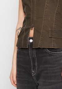 Weekday Linne - black