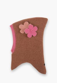 Accessorio in feltro marrone con rifinitura in cotone rosa; presenta tre applicazioni floreali in feltro di rosa scuro e rosa chiaro su un lato.
