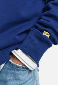 GANT GRAPHIC CREW NECK - Felpa - rich navy