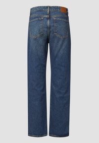 Ciemnoniebieskie dżinsy z denimu o luźnym kroju, wyposażone w skórzaną naszywkę na pasie, tylne kieszenie i prostą nogawkę.