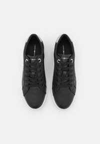Tommy Hilfiger Baskets basses - black