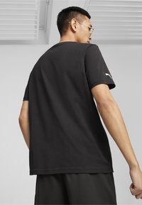 Puma MERCEDES-AMG PETRONAS MOTORSPORT MIT GRAFIK - Tričko s potlačou - black