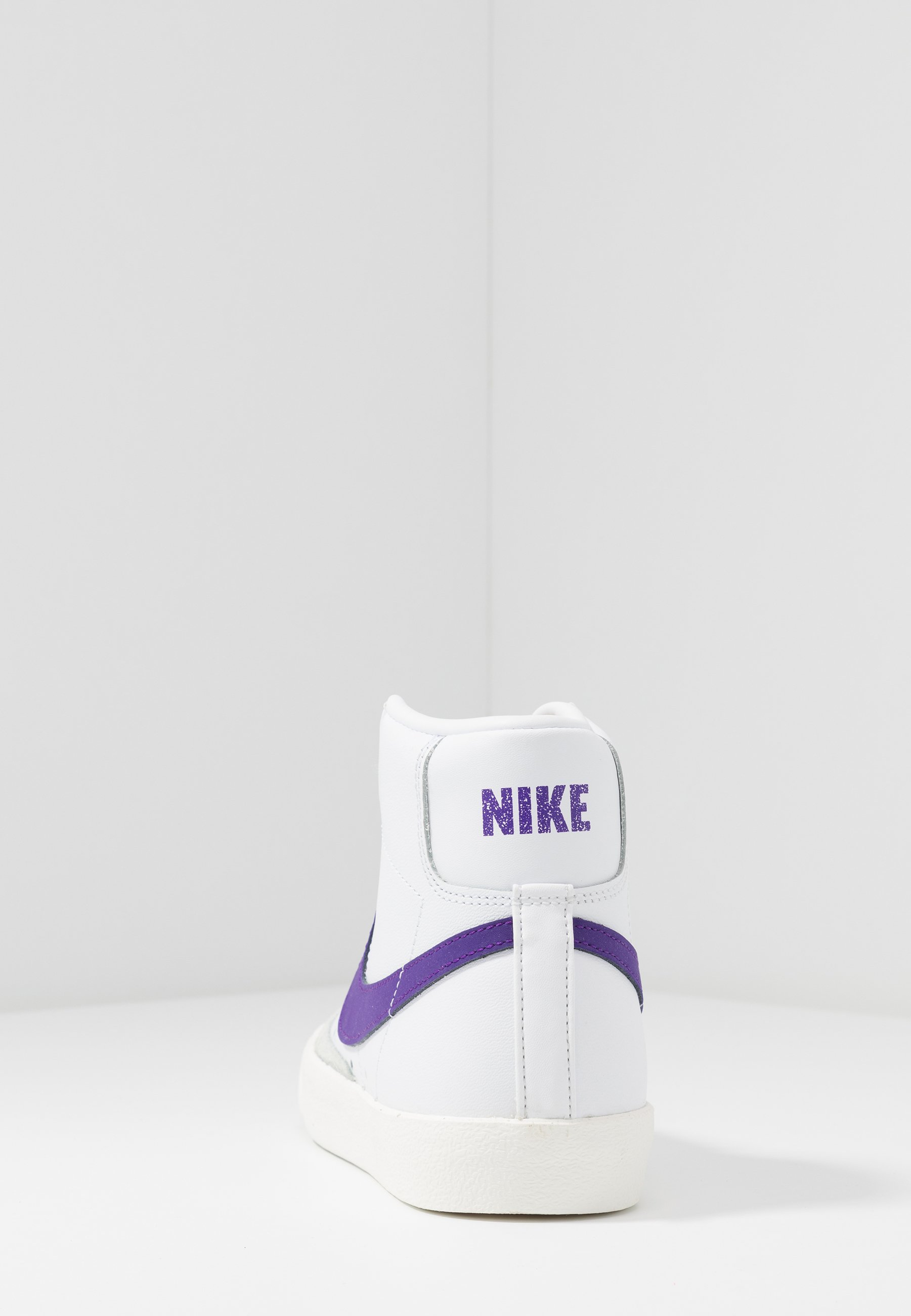 nike blazer mid 77 white voltage purple