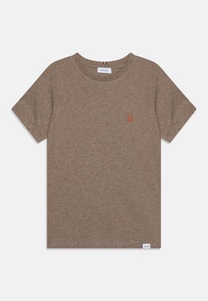 Brown short-sleeve crew neck t-shirt with small orange "II" embroidery on left chest and a white brand label at bottom hem.