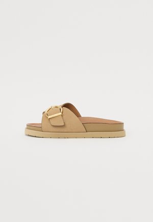 MARDALE - Slippers - sand