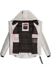 Vadderad grå jacka med svart inredning, med rosa detaljer, flera fickor, etiketter och en avtagbar tagg på dragkedjan.