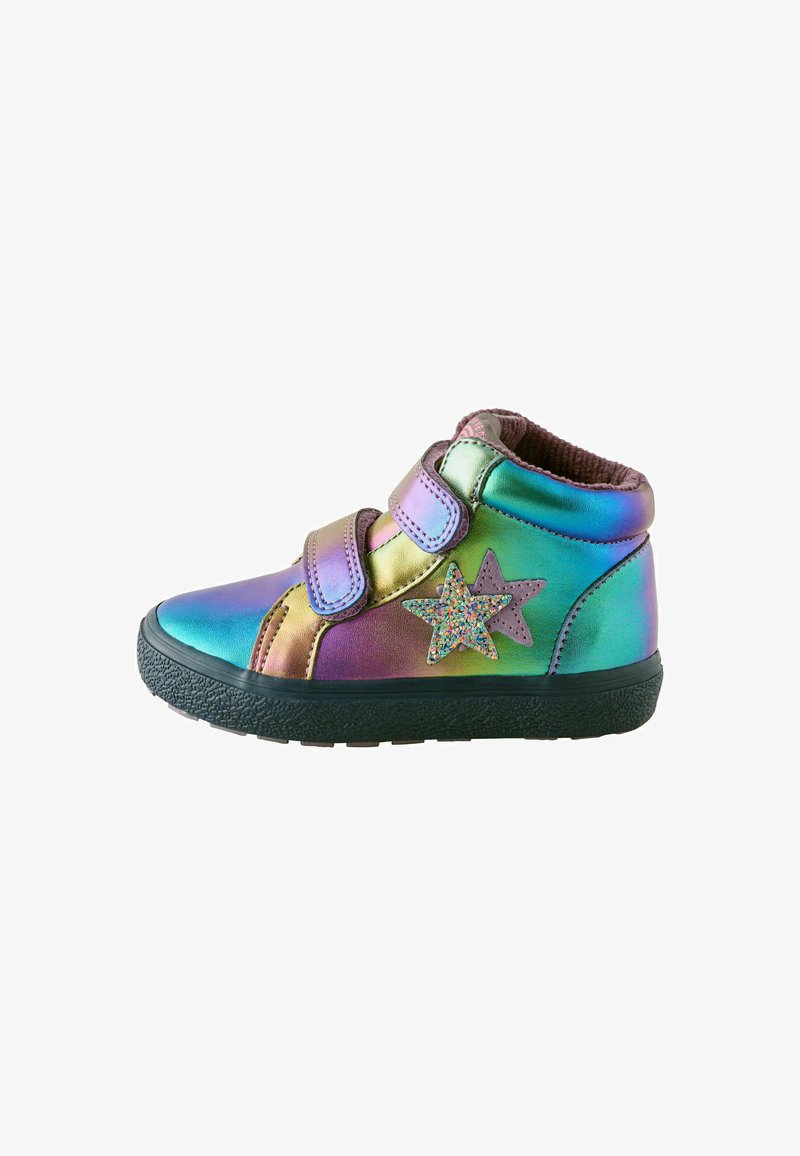 Chaussure montante irisée pour enfants avec semelle noire, deux bandes velcro et décoration étoile scintillante sur le côté.
