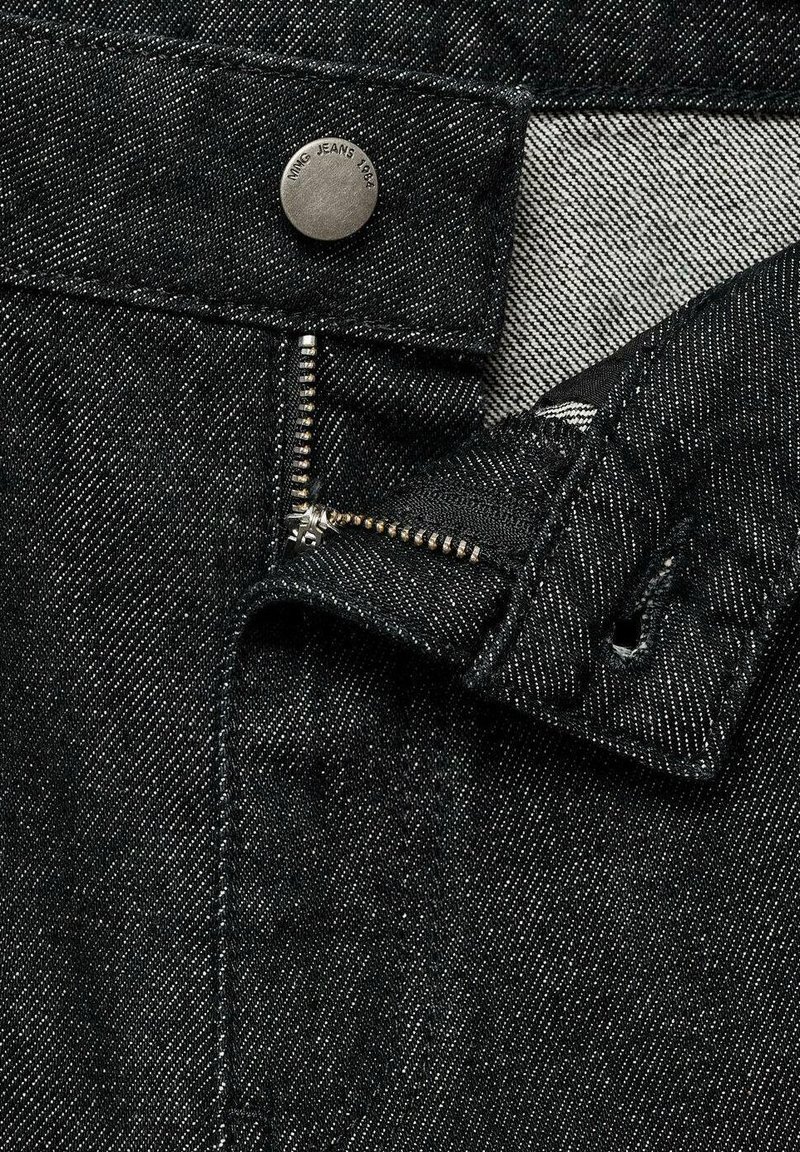 Freepik Background Black Jean Material Jeans Fiona Flare Tiro Medio Mujer  MANGO México, image size:800x1152