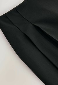 Suknja A kroja - black
