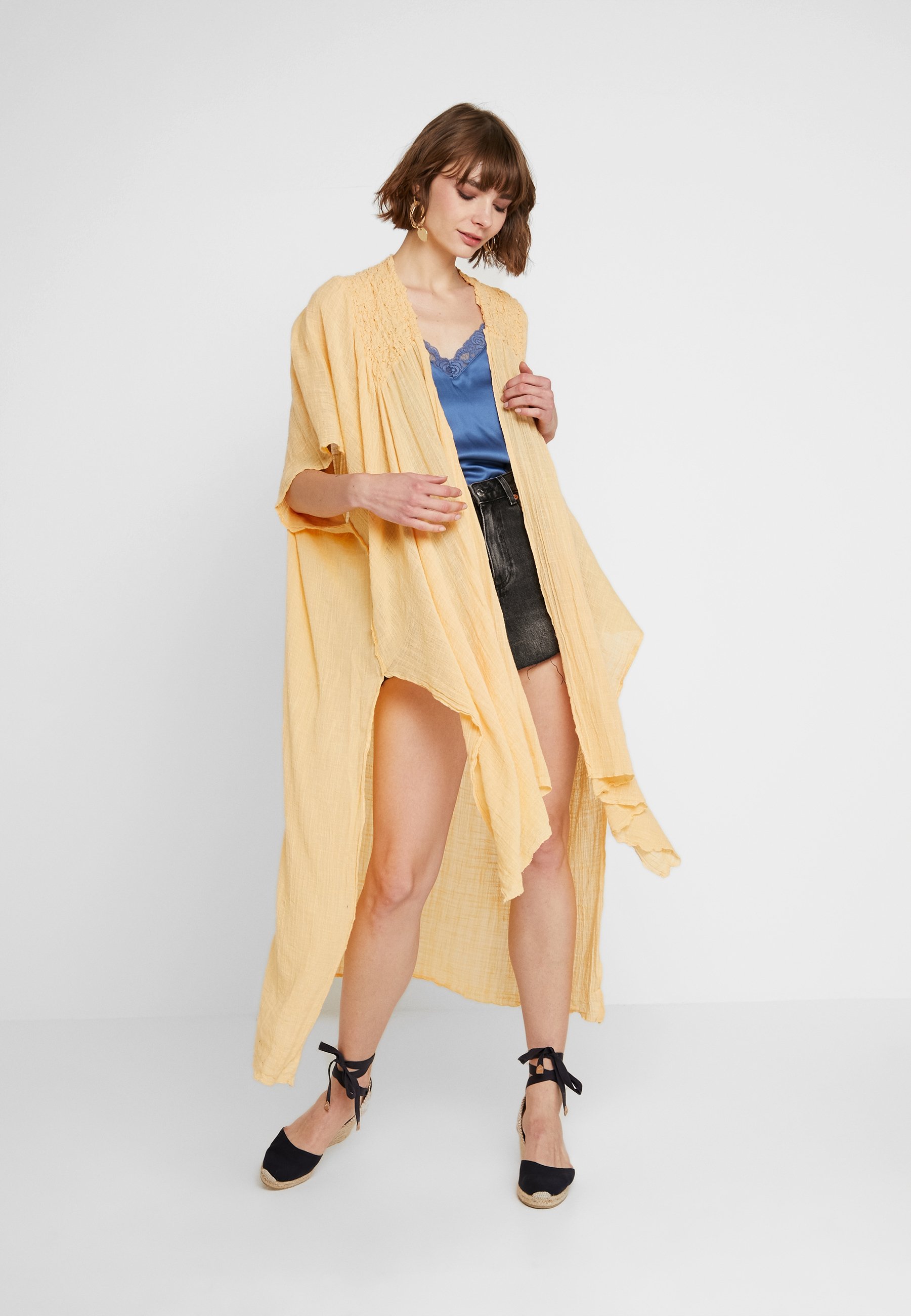 Free People ANGELICA KIMONO Lett jakke lemon Zalando.no Free People ANGELICA KIMONO Lett jakke lemon Zalando.no