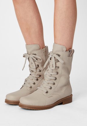 Winter boots - crema