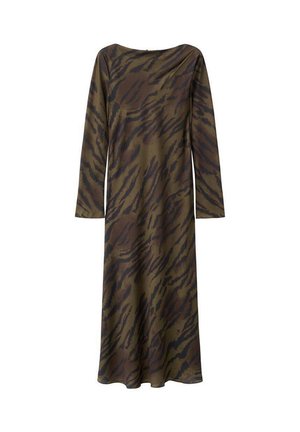 Vestido de manga larga y hasta el suelo en color verde oliva con un patrón de rayas de tigre negras. Tela suave con escote redondo y corte holgado.