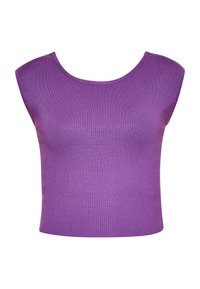 Fialový crop top s žeberkovým vzorem, kulatým výstřihem a bezrukávovým designem. Měkká textura se přizpůsobeným střihem, ideální pro vrstvení nebo samostatné nošení.