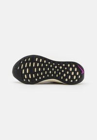 Nike Performance REACTX INFINITY  - Pantofi de alergare pe asfalt - black/hyper violet/anthracite/coconut milk/laser orange
