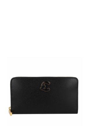 Schwarze Lederbrieftasche mit glatter Textur, Reißverschluss und einem auffälligen, geprägten Logo auf der Vorderseite. Rechteckige Form mit sauberer Naht.