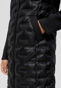 s.Oliver MIT VERSTAUBARER KAPUZE - Übergangsjacke - black