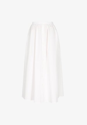 Valkoinen, kevyt puuvillamidi-hame, jossa on kerrostettu vyötärö, napitus edessä ja virtaava muoto, joka ulottuu polven alapuolelle.